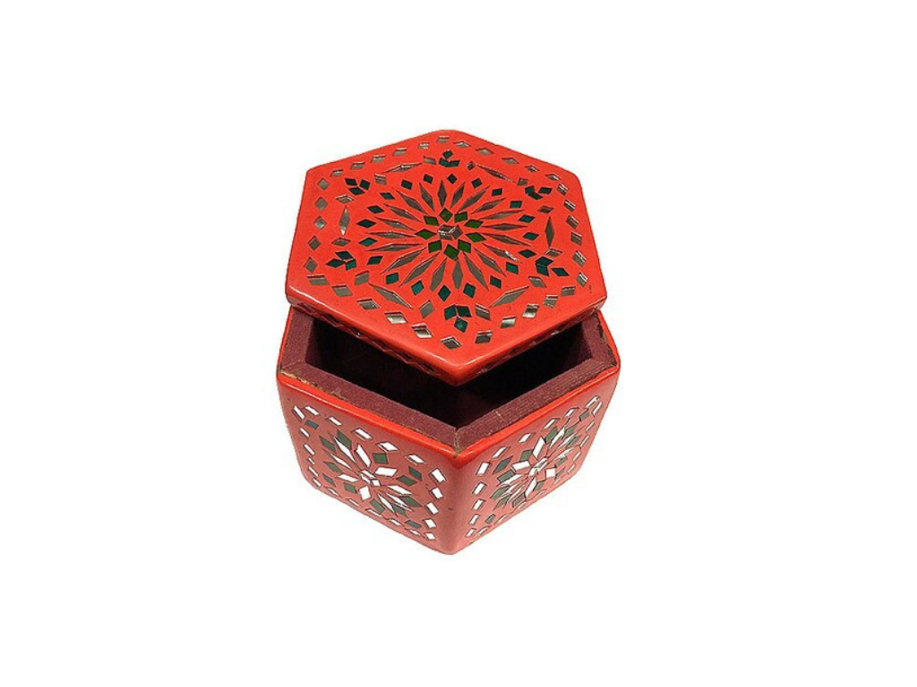 Decorative Lacquer Jewellery Box In Hexagon Shape 4X4