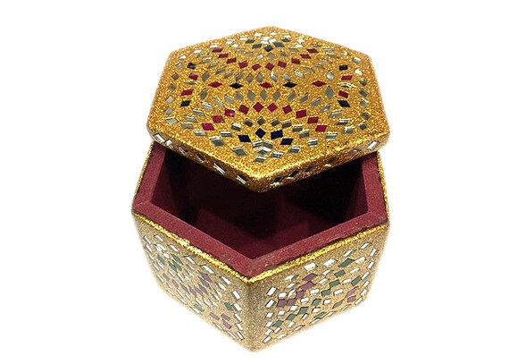 Decorative Lacquer Jewellery Box In Hexagon Shape 4X4